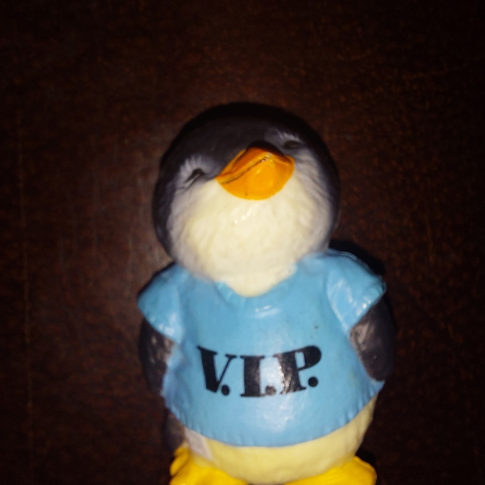 Vintage Hallmark Shirt Tales Penguin VIP Pin Back Lapel Hat Pin VTG GUC